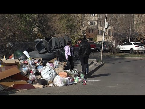 Видео: В Алматы найдено тело пожилой женщины в мусорном контейнере.