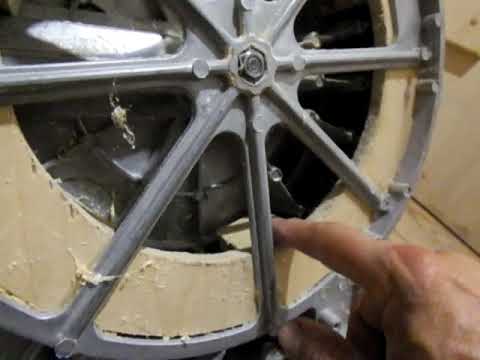 Видео: Торцовочная пила - ремонт поворотного стола