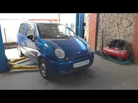Видео: Замена сальника левого привода на Daewoo Matiz Дэу Матиз 0,8 2010 года