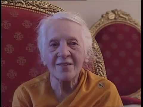 Видео: Индра Деви. Выдающаяся йогиня. В советское время, ее книжка...  о йоге :) Кто помнит?