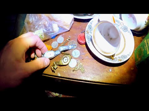 Видео: Брошенный ДОМ ПОЛНЫЙ находок. Зима - Покинутый Мир