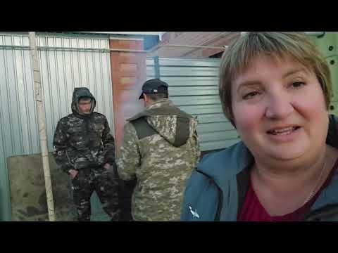 Видео: Нечаянно увидела заначку соседа😂