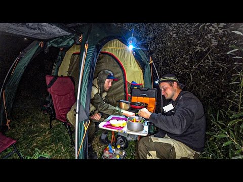 Видео: ДВЕ НОЧИ НА ОСТРОВЕ. РЫБАЛКА НА ОКЕ. ДОНКИ. ПОЛЕВАЯ КУХНЯ. СУПЕР ОТДЫХ!