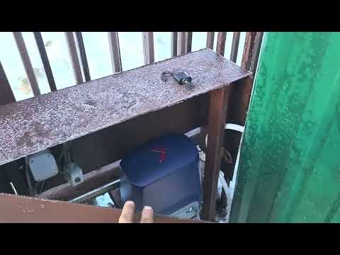 Видео: Откатные ворота в СНТ С модулем для экстренных служб.