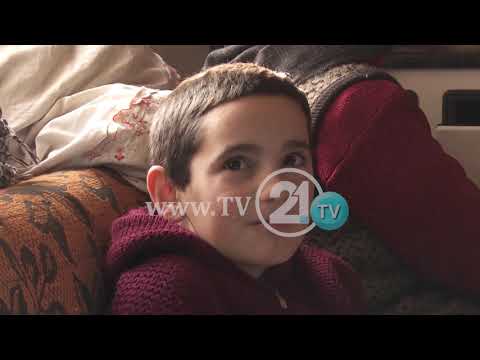 Видео: Семејството од „Медена земја“ бара помош за децата - oсум деца, без храна и елементарни услови