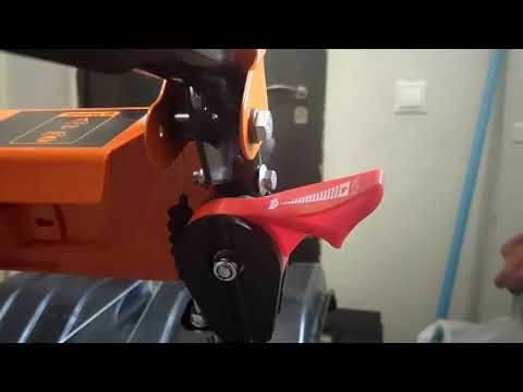 Видео: Установка ручки "газа" на снегоуборочник