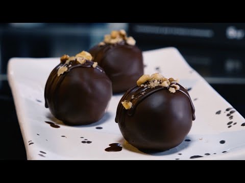 Видео: «Картошка» с малиновой начинкой