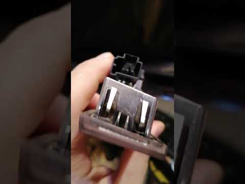 Видео: Volvo fh4 поколения. Освещение кабины,скрытая функция. Ловите лайфхак 🤝#volvofh13