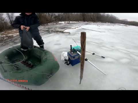 Видео: ЗА СУДАКОМ НА ЛОДКЕ, ЛОВЛЯ СУДАКА В ДЕКАБРЕ 29 12 2023