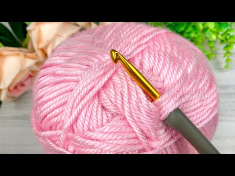 Видео: Ух ты! Какой КРАСИВЫЙ и очень простой узор крючком: Такая милая вязка крючком для пледа или шарфа