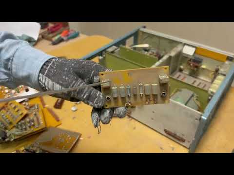 Видео: В разборе Вольтметр импульсный В4-17