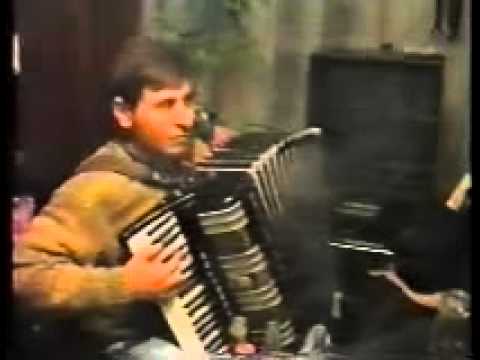 Видео: извора на музиката