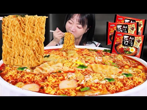 Видео: Корейская острая лапша быстрого приготовления большого размера Eatingshow🍜ㅣRamen MUKBANG Eating show