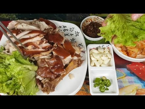 Видео: Чокпаль Свиная Вареная Рулька по-корейски Рецепт Braised pig's trotters 족발 Jokbal Recipe
