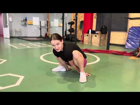 Видео: Топ 5 самых лучших силовых упражнений для увеличения количества отжиманий от Рекордсменки Мира