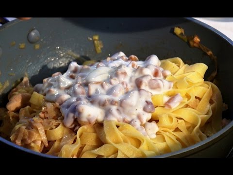 Видео: Курица — паста — грибы