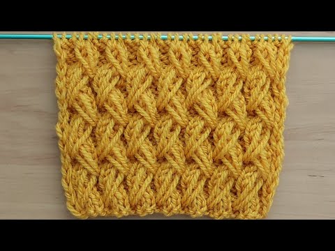 Видео: Красивый объёмный узор спицами для шапочки, свитера.