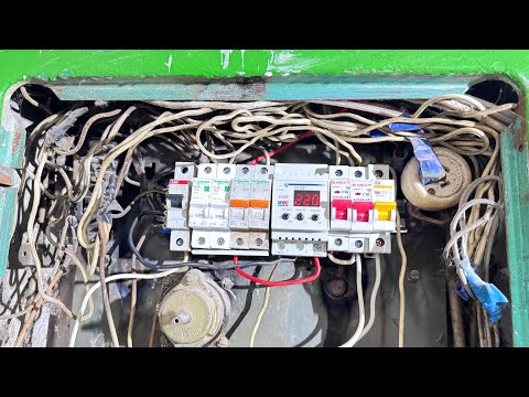 Видео: То, что я нашёл в этом щитке, шокировало меня!😱