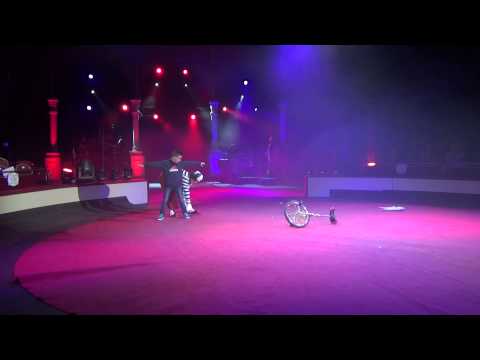 Видео: Rulo Clown, реприза Моноцикл. IV Festival Internacional del Circ Ciutat de Figueres