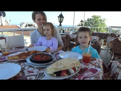 Видео: ВЛОГ Летим в Стамбул на самолете и рум тур