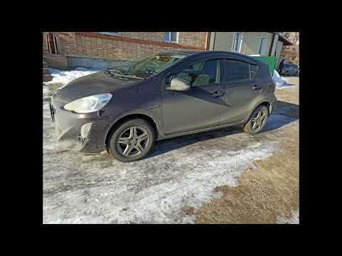 Видео: Toyota Aqua - обзор (2,5 года эксплуатации)