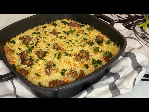 Видео: Свинско с ориз на фурна | Oven-Baked Pork with Rice | Свинина с рисом в духовке