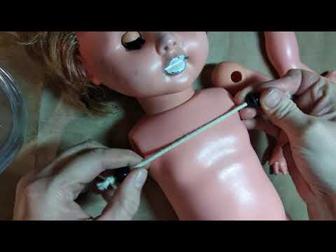 Видео: Немка. Руки на резинке.