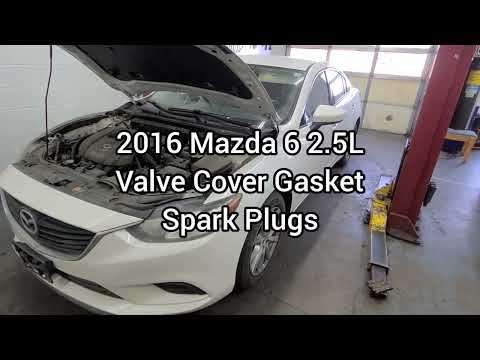 Видео: Прокладка клапанной крышки и свечи зажигания на Mazda 6 2016 года