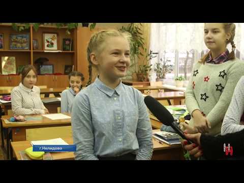 Видео: В школах запретили мобильные телефоны