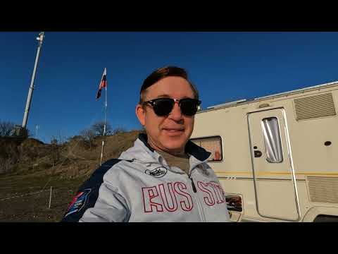 Видео: 105 ч.  Жизнь в караване у моря