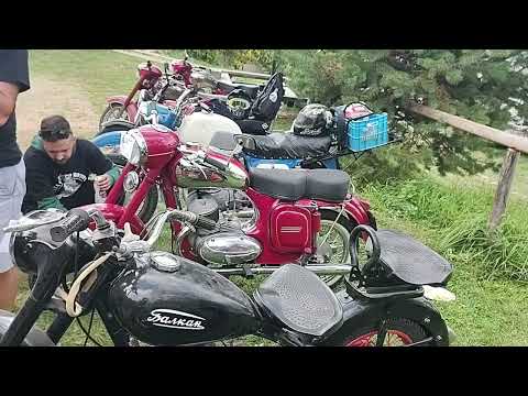 Видео: Сбирка на хората с ретро мотори 2022.  Еко къмпинг Батак. Retro motorcycle gathering  2022.