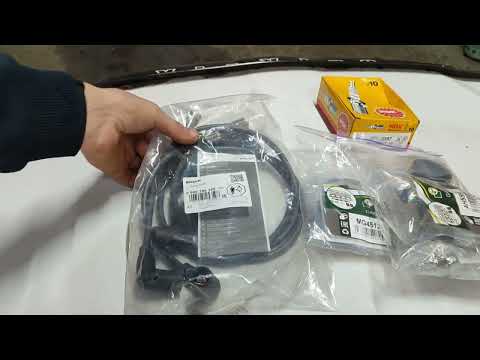 Видео: Замена свечей, проводов и прокладок впускного коллектора, замена датчика кислорода.Двигателя AKL