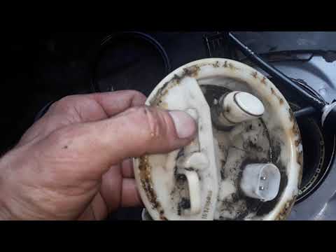 Видео: Бмв е39 тдс топливный бак.Очистка.