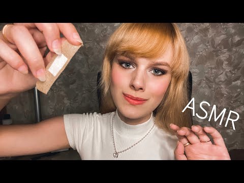 Видео: АСМР👩‍⚕️🥼эта ласковая ШКОЛЬНАЯ МЕДСЕСТРА ОБРАБОТАЕТ твои РАНКИ🙂ASMR school nurse heals wounds🙂