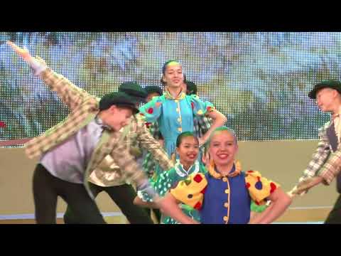Видео: "За околицей" ансамбль "Вдохновение".