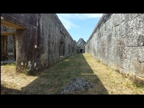 Видео: Древний горный "дворец" царства Нагов в Камбодже (Преа Вихеа): абсурд архитектуры