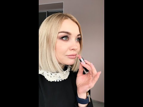 Видео: Классический Макияж с тенями Biscotti, Mahogany, Onyx, румянами SunnySpice и помадой Naturally Buff