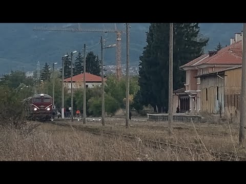 Видео: ПВ 16104 пристига и потегля от гара Разлог с локомотив 75 009 и поздрав!