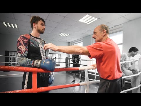 Видео: Скорость против массы / Спарринг супертяжа против легковеса