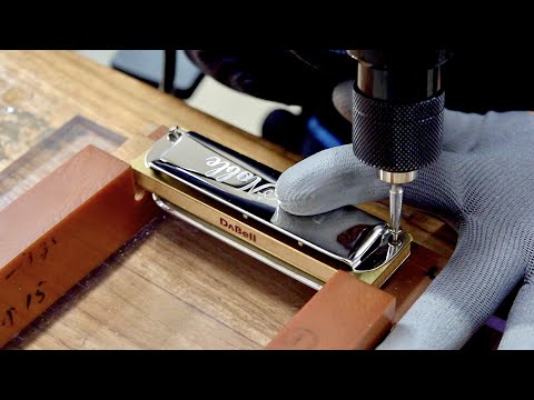 Видео: Процесс массового производства губной гармошки. Фабрика духовых инструментов в Корее