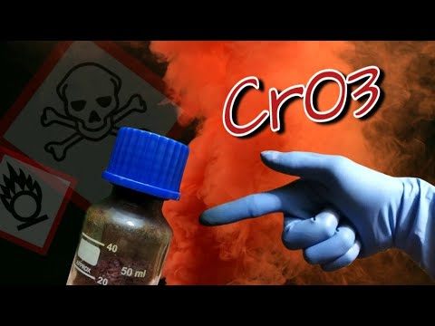 Видео: Очень агрессивный реактив - ТРИОКСИД ХРОМА!