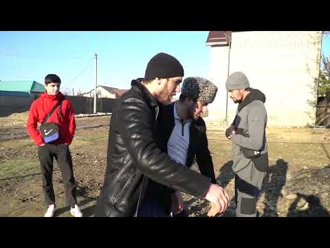 Видео: РУГАЮТСЯ ИЗ-ЗА КУСКА ЗЕМЛИ. СМОТРЕТЬ ВСЕМ.