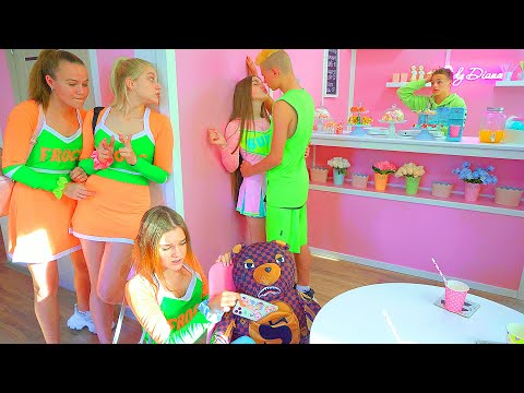 Видео: FROGS🐸 ЗАВЛАДЕЛИ ТИК ТОКОМ ДИАНЫ!!! ТАЛИСМАН ПЫТАЕТСЯ ПОМОЧЬ ДИАНЕ🐰