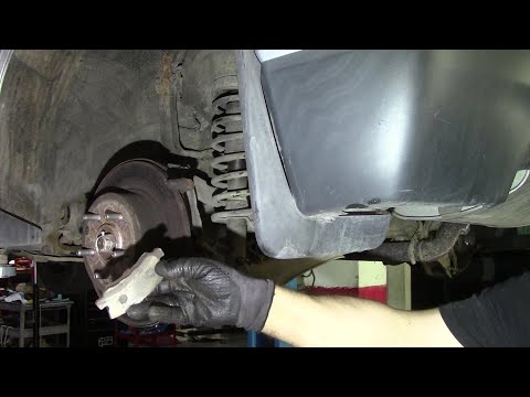 Видео: Mitsubishi ASX Страшный скрежет при торможении