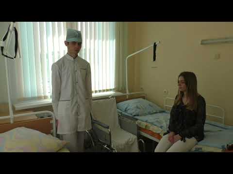 Видео: 29 Транспортировка пациента на кресло каталке