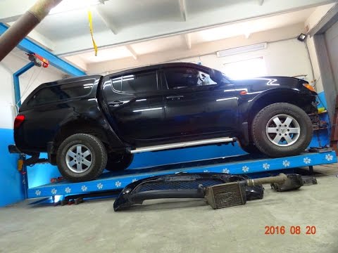 Видео: Mitsubishi L200. лобовой удар.