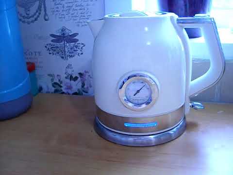 Видео: Электрочайник Kitfort КТ-692