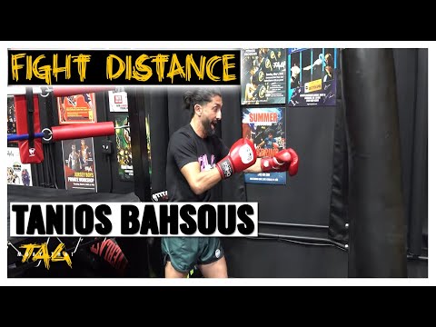 Видео: Диапазон джебов и ударов ногами с Таниосом Бахсусом