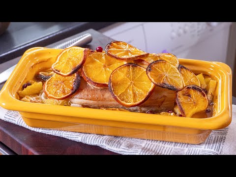 Видео: Шикарное мясо в духовке. Отличный вариант для праздничного стола. Как свинья в апельсинах