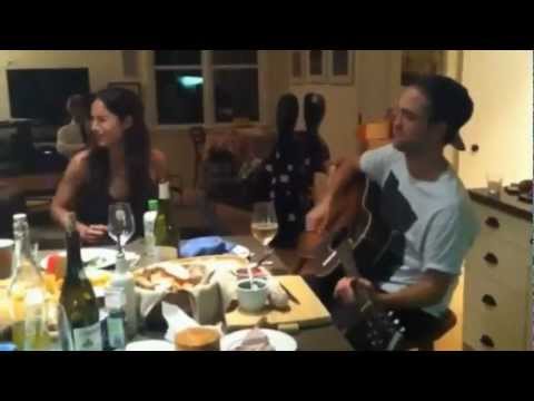 Видео: Robert Pattinson «Был я и богом, и чертом...» (песня Яшки Цыгана)